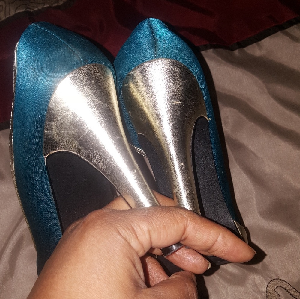 Shoes - Picture 3 of 3
